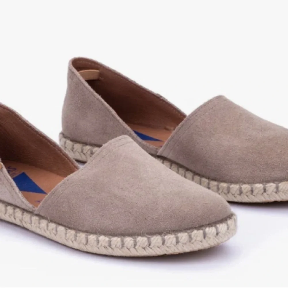 Elegant Taupe Espadrilles for Women